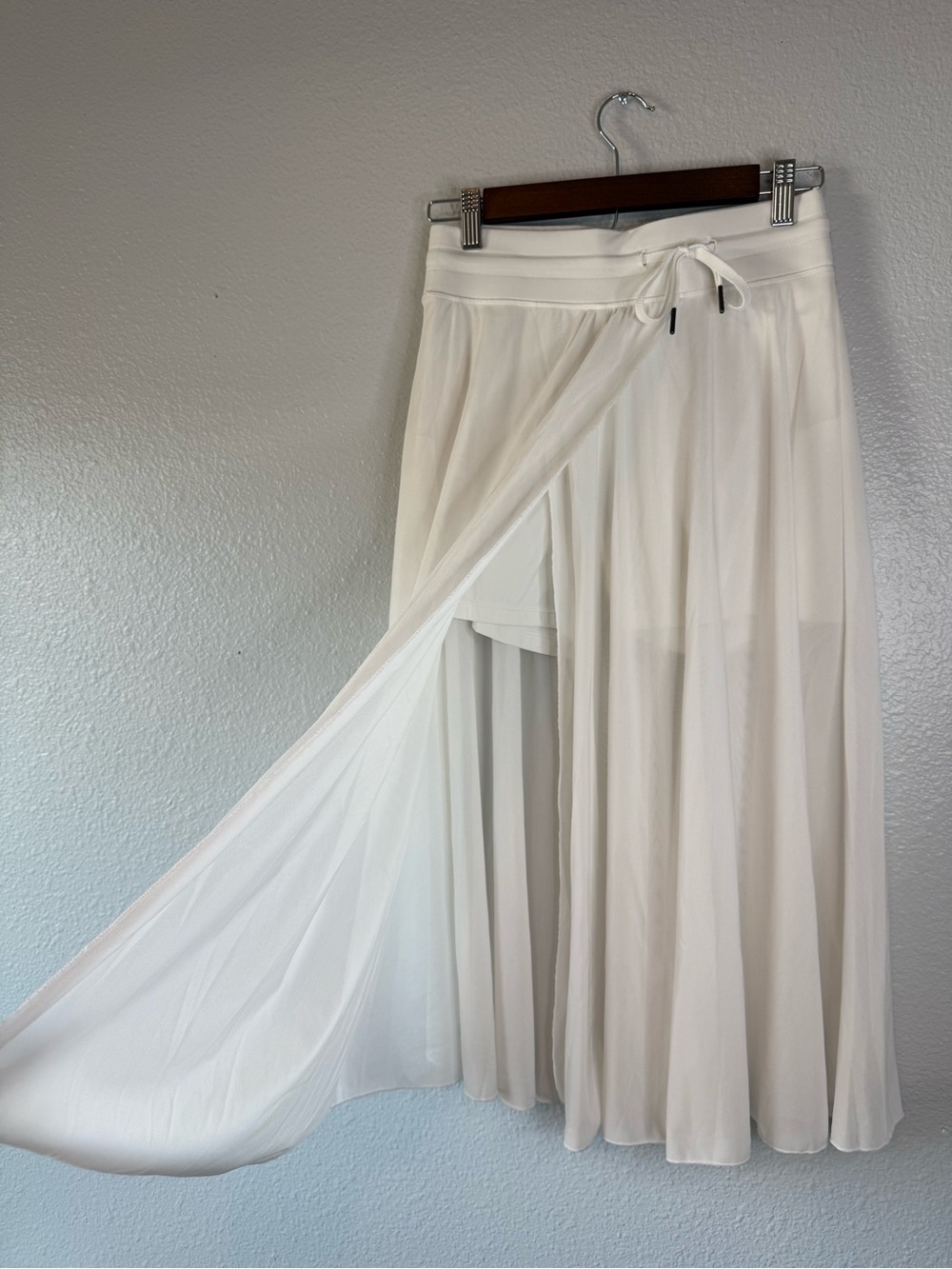 Halara High Waisted Drawstring Mesh 2-in-1 Midi Skirt White Small
